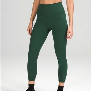 Wunder Train High Rise Crop leggings 23” • Lululemon • Size 0 • Brand New